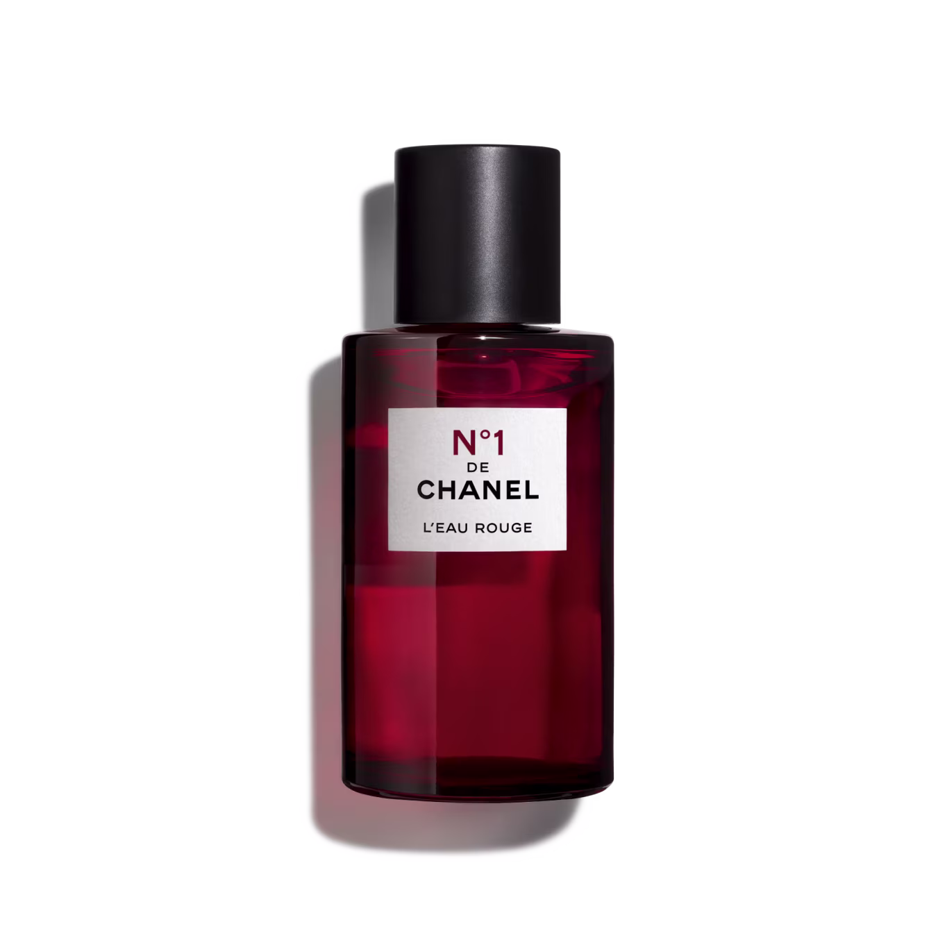 N°1 DE CHANEL L'Eau Rouge revitalizing fragrance mist.